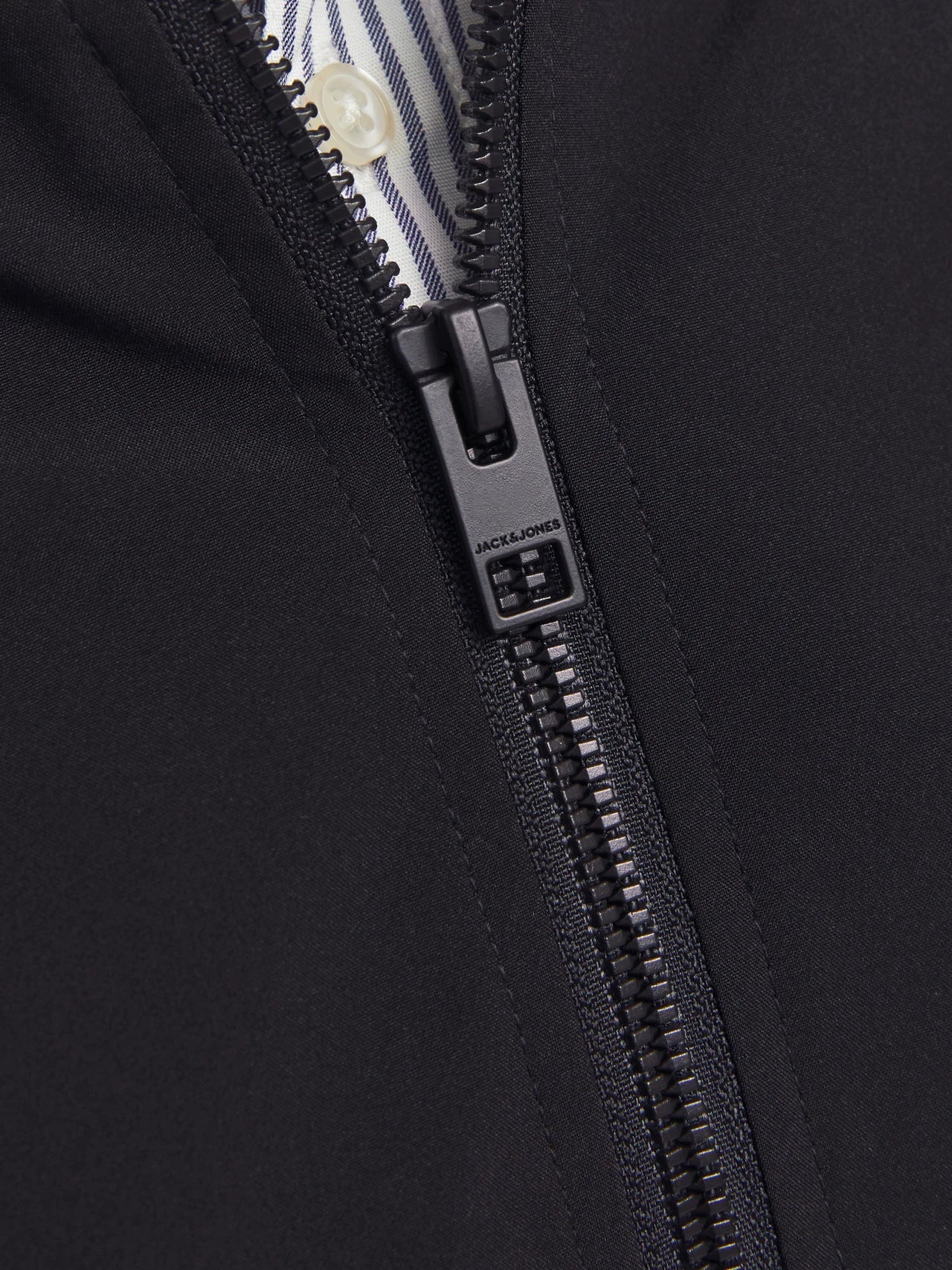 Bomber Charge Black
